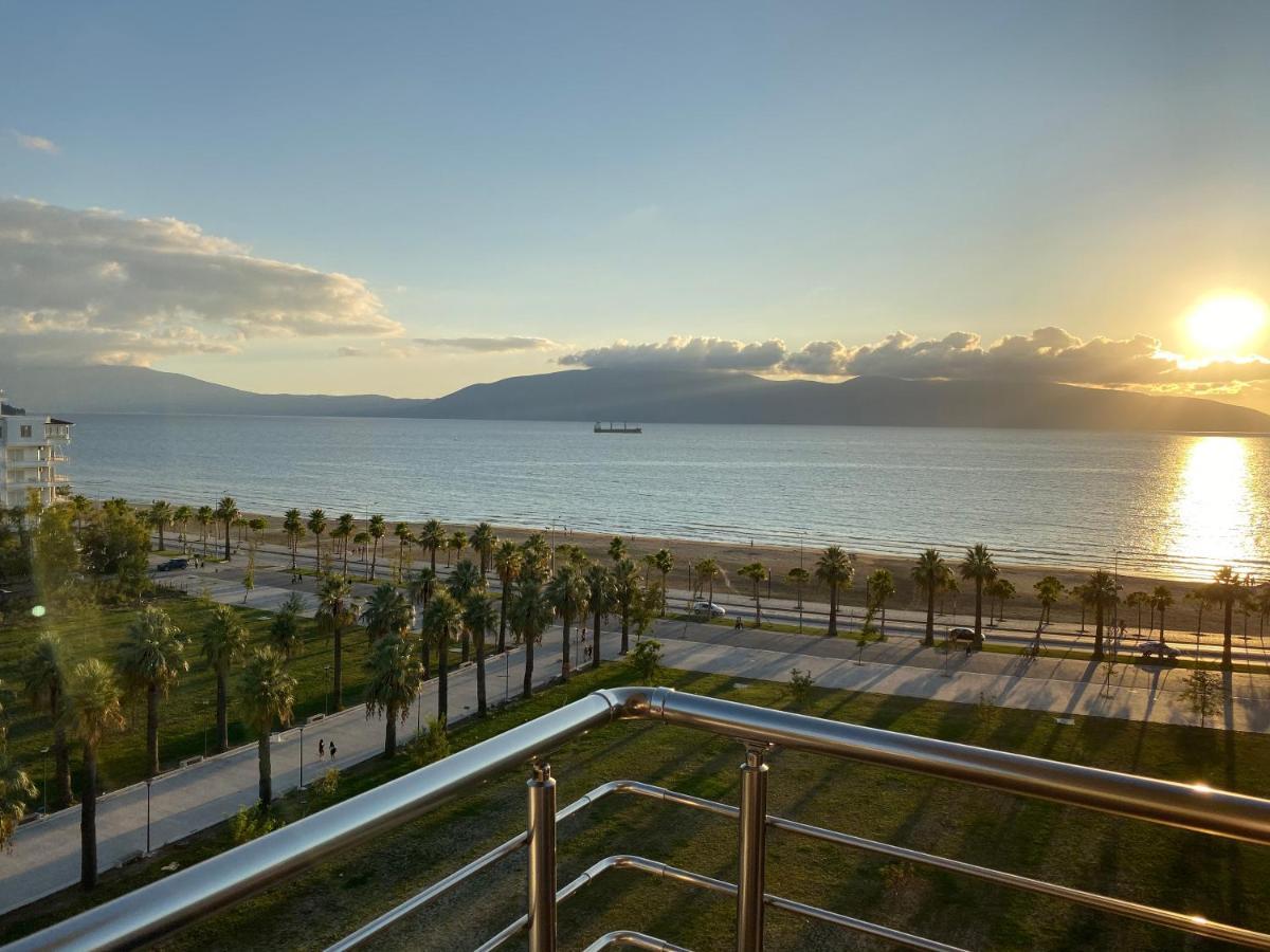 Sea Side Apartment Вльора Екстер'єр фото